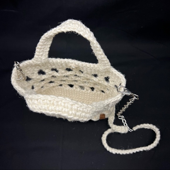 HAND AND SLING BAG - Picture 4 of 8